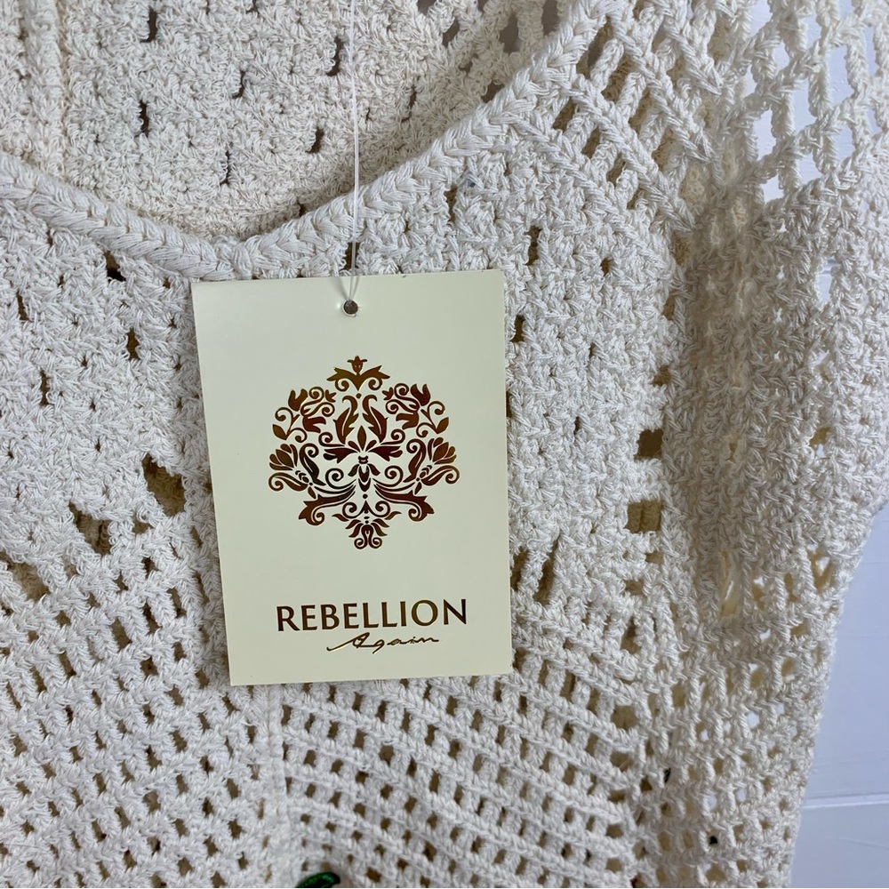NWT Rebellion Women Sz M Cherry Crochet Knit Crop Top Tank Festival Boho Cute - Picture 5 of 13